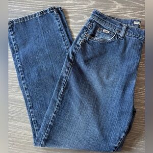 Lee Relaxed Straight Leg Jeans. Size 10. EUC.